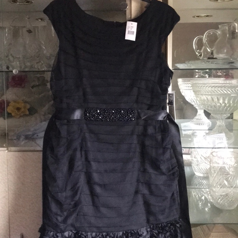 🆕 plus size Emma Street Gown